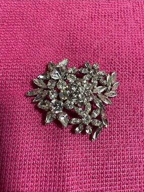 Vintage Sherman Signed Silver Tone Crystal Floral Cluster Brooch